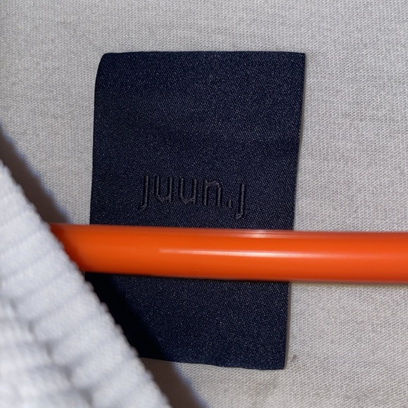 Jun.J Graphic Sweatshirt Size 50 Made in Korea - Picture 5 of 9